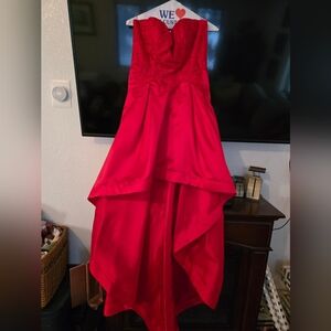 Elegant Red Strapless Dress
